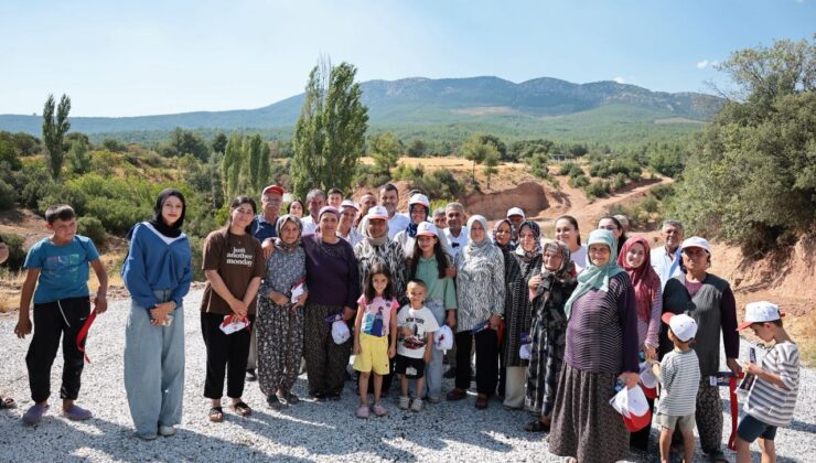 4 İlçeyi Bağlayan Yolda 30 Yıllık Hasret Büyükşehir İle Sona Erdi