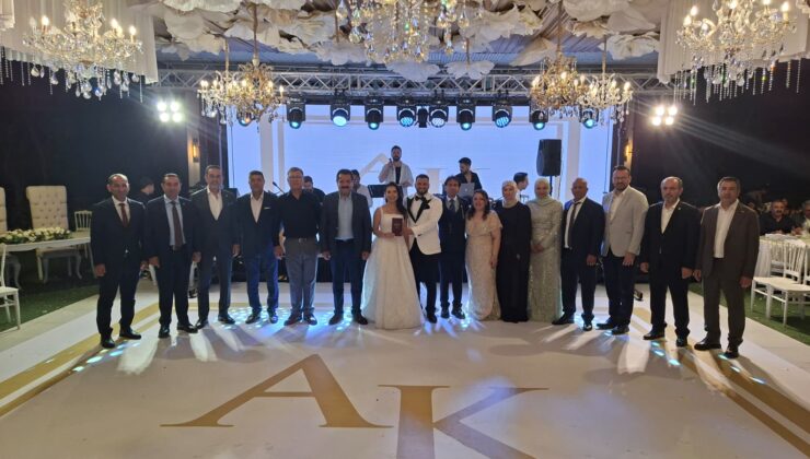 Sarı ve Özsoy Ailelerinin Mutlu Günü: Ayşenur ve Kürşat Dünyaevine Girdi
