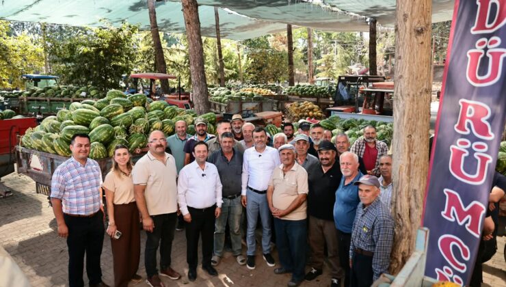 Üreticinin Karpuzu Büyükşehir Eliyle İhtiyaç Sahibine Ulaştırılıyor