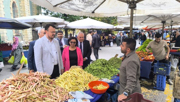 YENİ Parti’li Arpacı Kütahya Pazarında: “Bereketi Bol Da Cepler Boş”