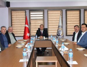 Denizli Ticaret Borsası’nda Yeni Dönemin İlk Yönetim Kurulu Toplantısı Gerçekleştirildi