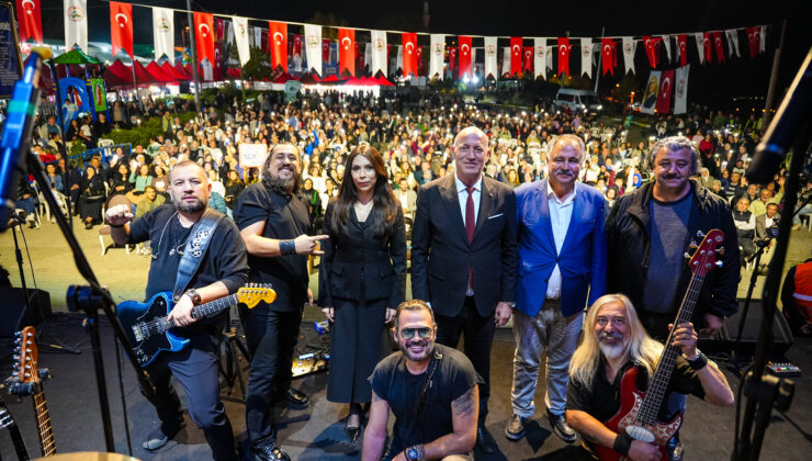BABAFEST 2. Gününde Ortalık Yıkıldı! Necati ve Saykolar Sahnede Fırtına Gibi Esti