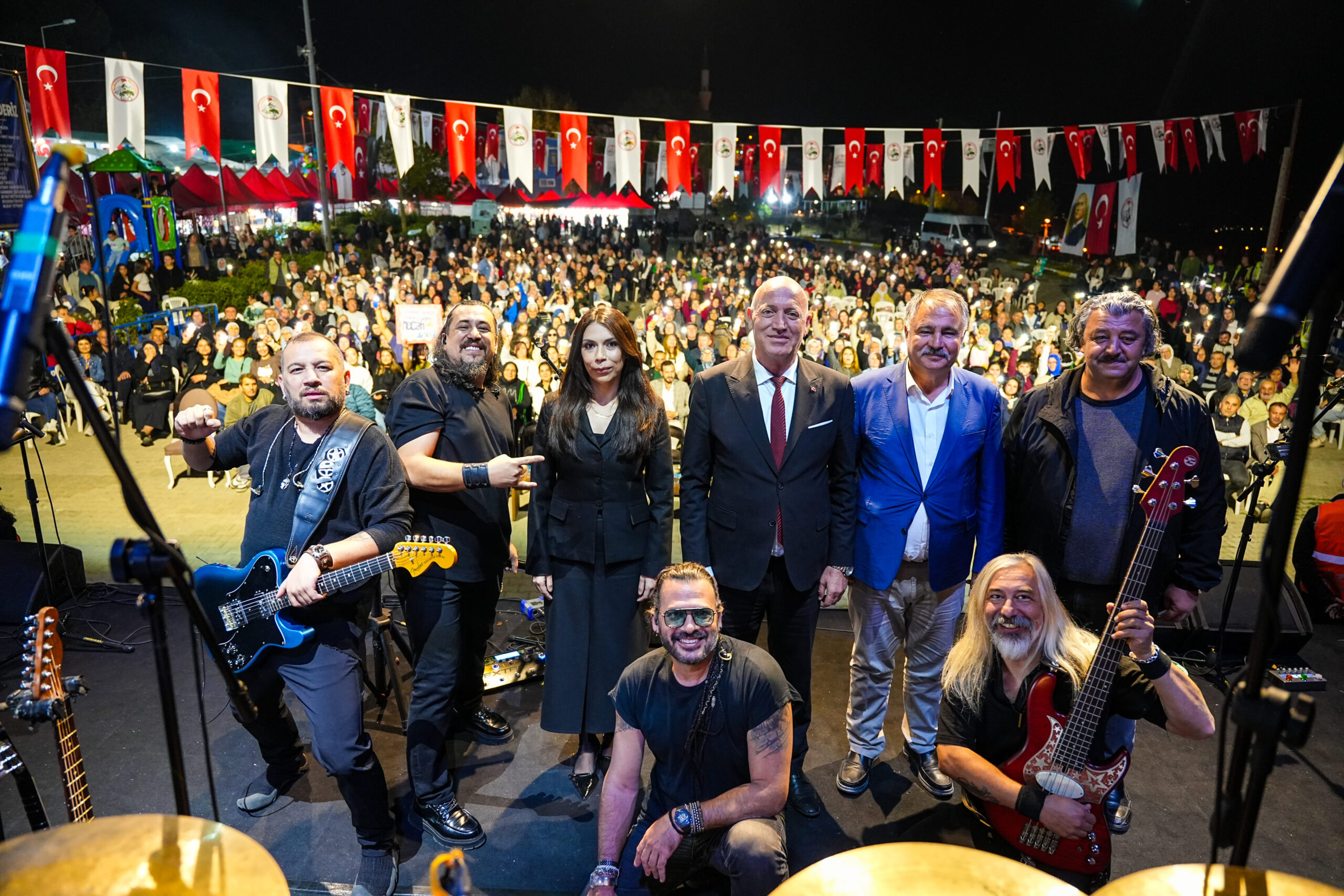 BABAFEST 2. Gününde Ortalık Yıkıldı! Necati ve Saykolar Sahnede Fırtına Gibi Esti