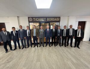 Tefenlili’den Dikkat Çeken Mesaj: “Bayrak Yarışı”
