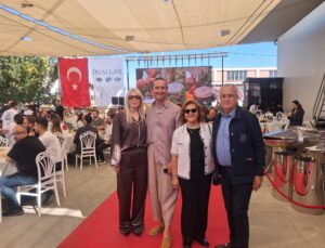 Binlerce Kişi Aynı Sofrada Bir Araya Geldi…