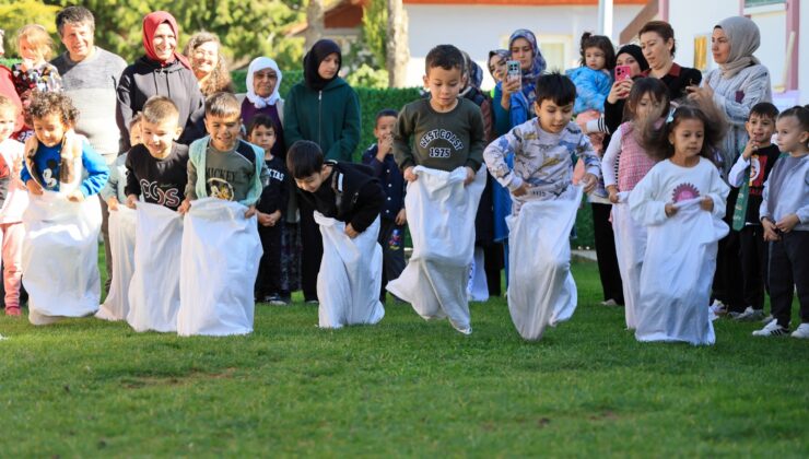 Çameli’de Miniklerin Aileleriyle Renkli Günü