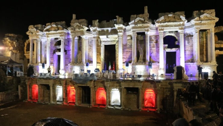 İtalya Kültür Bakanı Giuli ve Kültür ve Turizm Bakanı Ersoy Hierapolis’te Buluştu